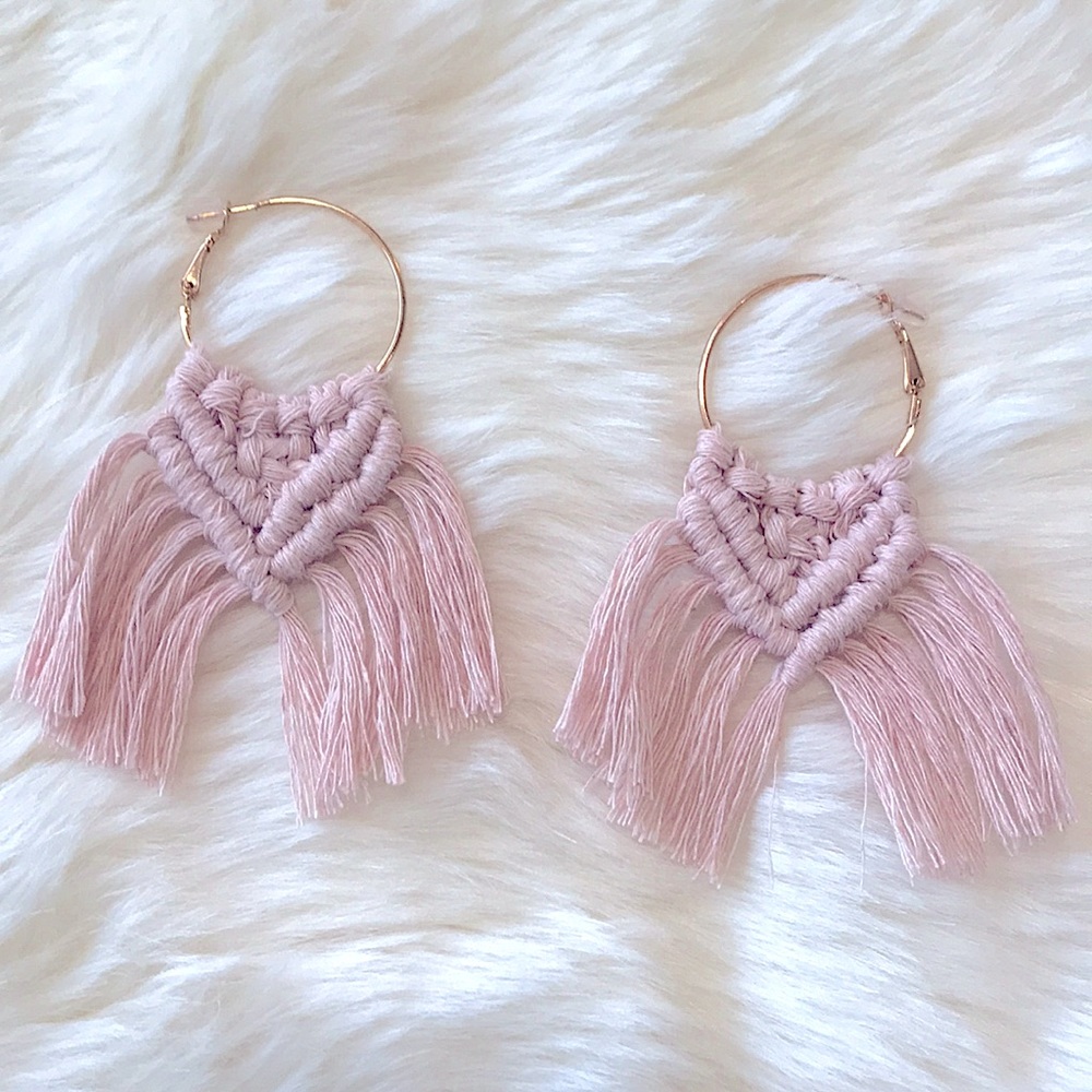 New Pretty Chiffon Pink Boho Featherweight Macrame Hoop Earrings Hypoallergenic